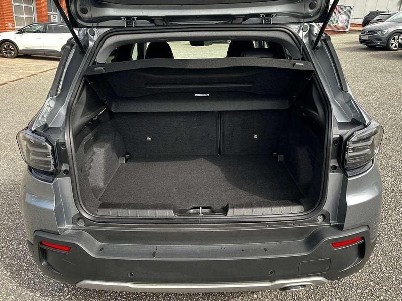 Used Jeep Avenger Summit 100 HP (73 kW) 2025 SUV