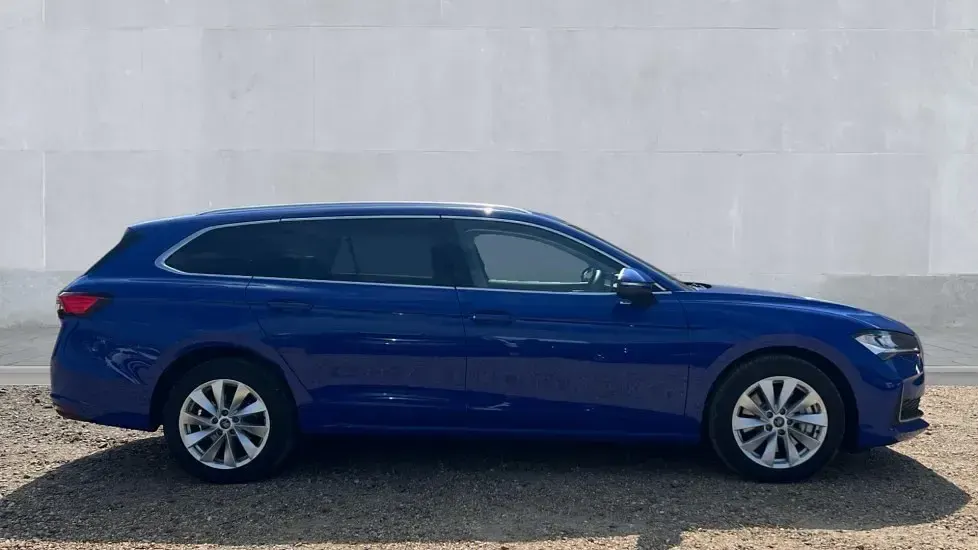 Used Skoda Superb SE Technology 204 HP (150 kW) 2025 Energy blue