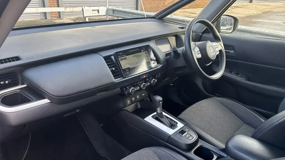 Begagnad Honda Jazz Advance 122 HK (89 kW) 2023 Svart Halvkombi