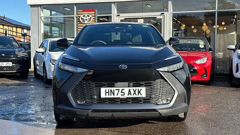 Used Toyota C-HR Design 140 HP (102 kW) 2025 Eclipse black SUV