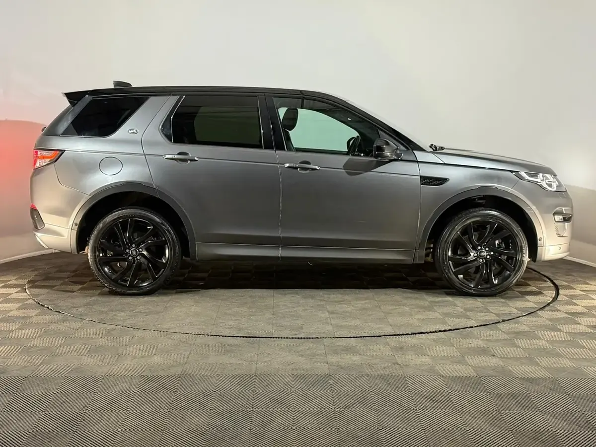 Used Land Rover Discovery Sport HSE Dynamic 240 HP (176 kW) 2018 Grey SUV