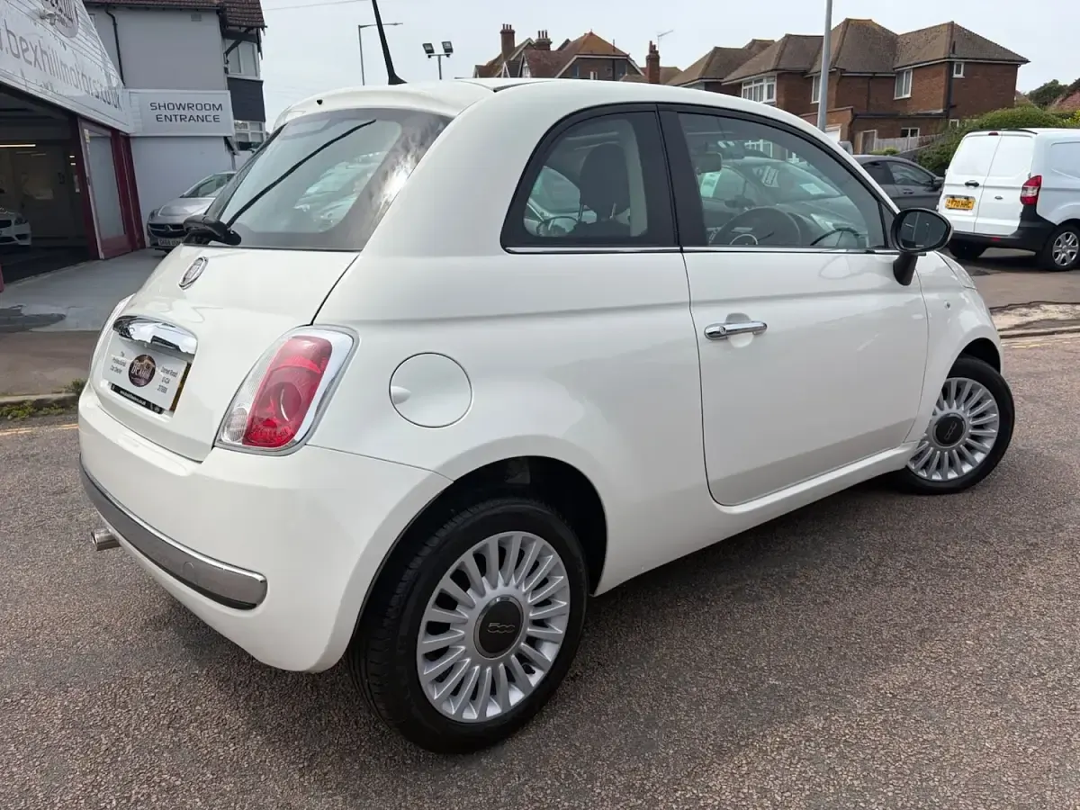 Used Fiat 500 Lounge 69 HP (50 kW) 2014 White Hatchback