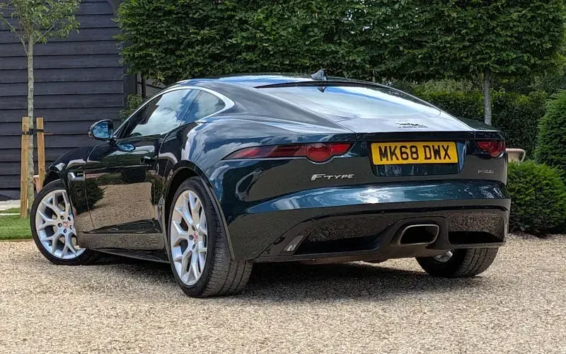 Used Jaguar F-Type R-Dynamic 300 HP (220 kW) 2018 Green Coupe