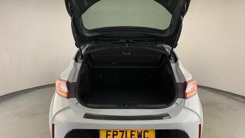 Second-hand Toyota Corolla Sport 181 CP (133 kW) 2021 Gri Hatchback