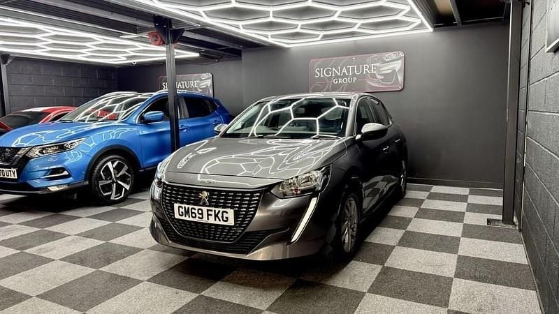 Usado Peugeot 208 Active 75 HP (55 kW) 2020 Cinzento Citadino