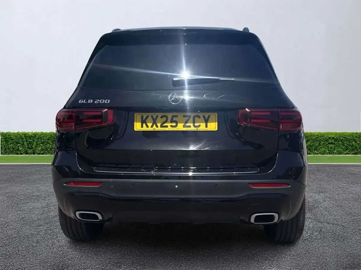 Used Mercedes GLB200 Executive 163 HP (119 kW) 2025 Black SUV