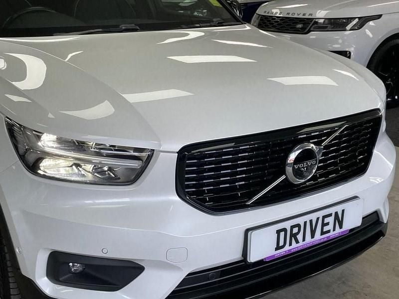 Used Volvo XC40 R-Design 150 HP (110 kW) 2019 White SUV