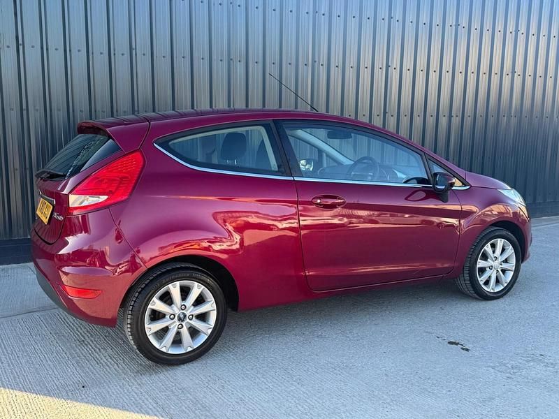 Used Ford Fiesta Zetec 2010 Red Hatchback
