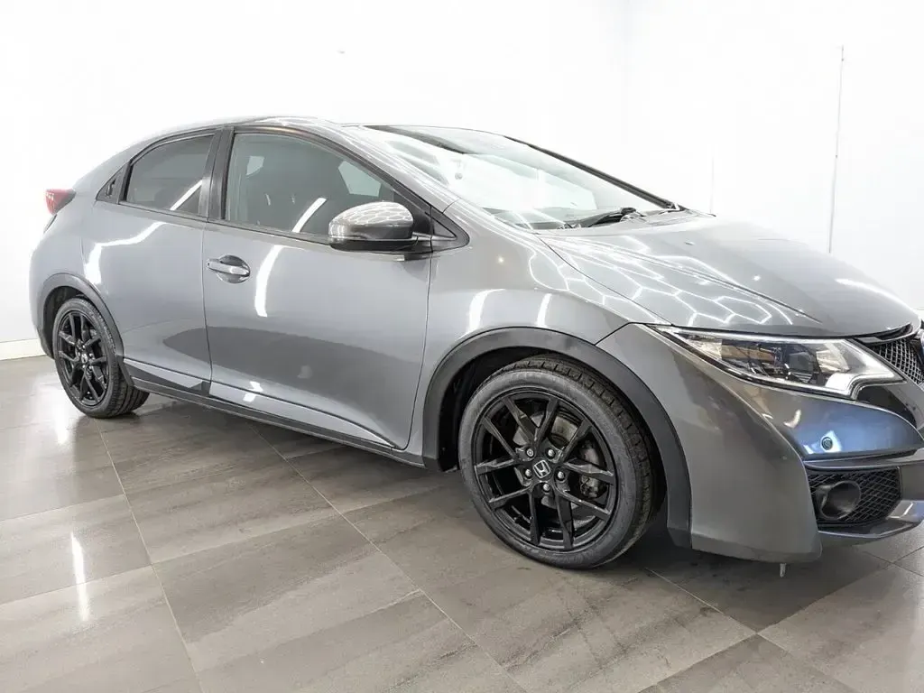 Używany Honda Civic Sport 100 KM (73 kW) 2016 Srebrny Hatchback