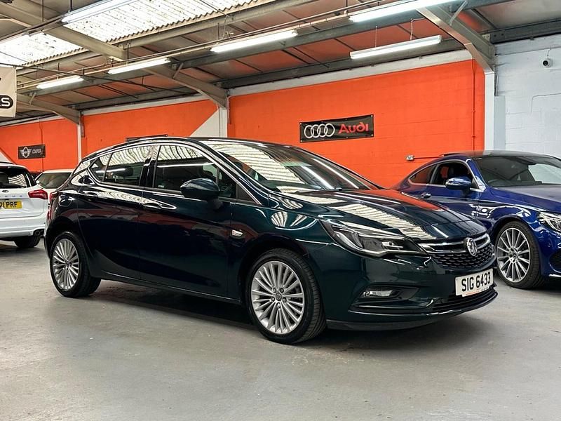Second-hand Vauxhall Astra Elite 136 CP (100 kW) 2016 Verde Hatchback