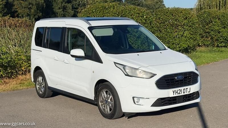 White Used 2021 Ford Tourneo Titanium MPV | £15,495 - Image 1/4