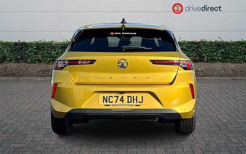 Used Vauxhall Astra S 131 HP (96 kW) 2025 Premium paint  two coat metallic  electric yello Hatchback