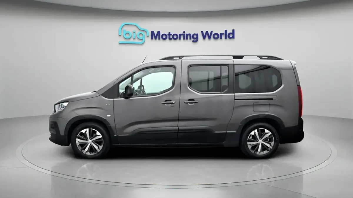 Used Peugeot e-Rifter GT 100 kW (136 HP) 2023 Grey MPV