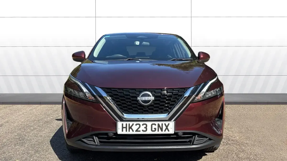 Used Nissan Qashqai Acenta Premium 140 HP (102 kW) 2023 Red SUV