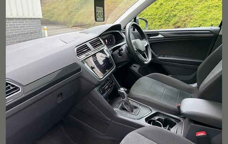 Used VW Tiguan Elegance 150 HP (110 kW) 2022 Grey SUV