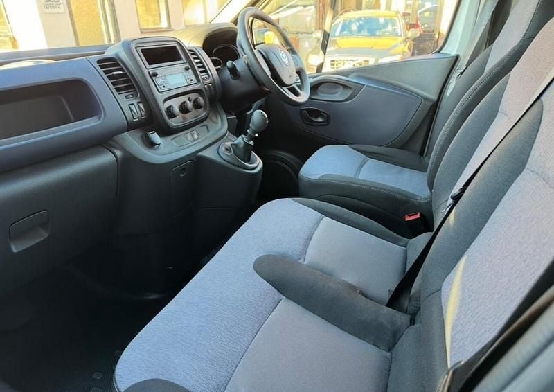 Used Vauxhall Vivaro S 2016 White