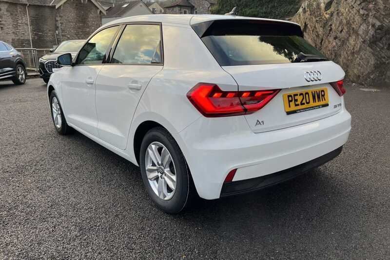 Used Audi A1 Design 94 HP (69 kW) 2020 White Hatchback