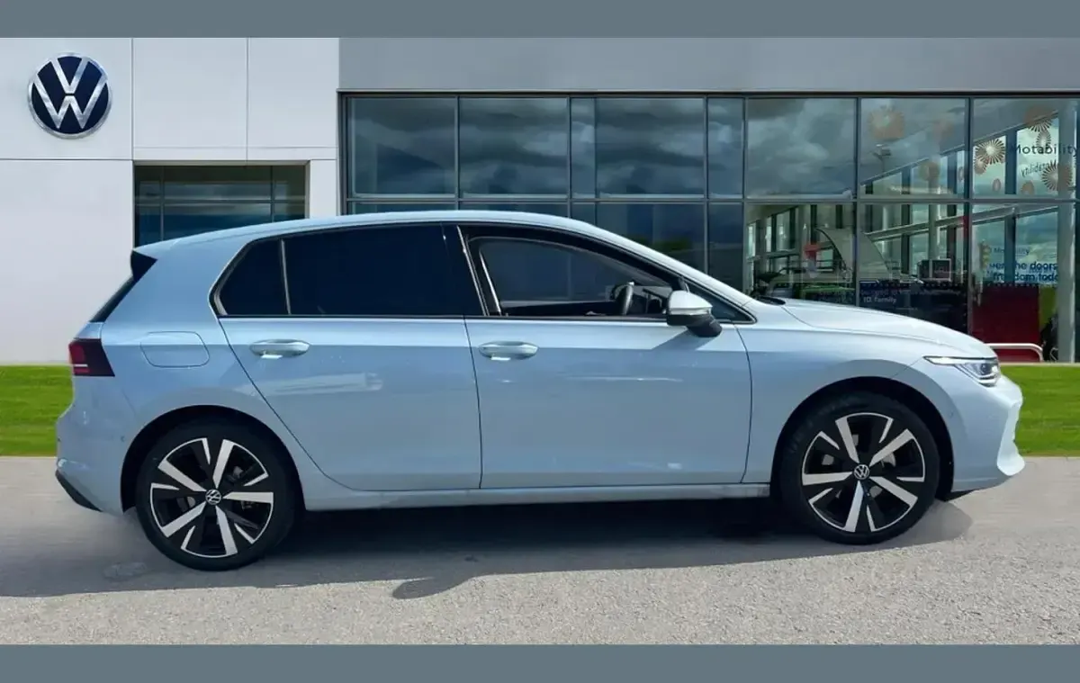 Used VW Golf VIII Match 147 HP (108 kW) 2026 Blue Hatchback