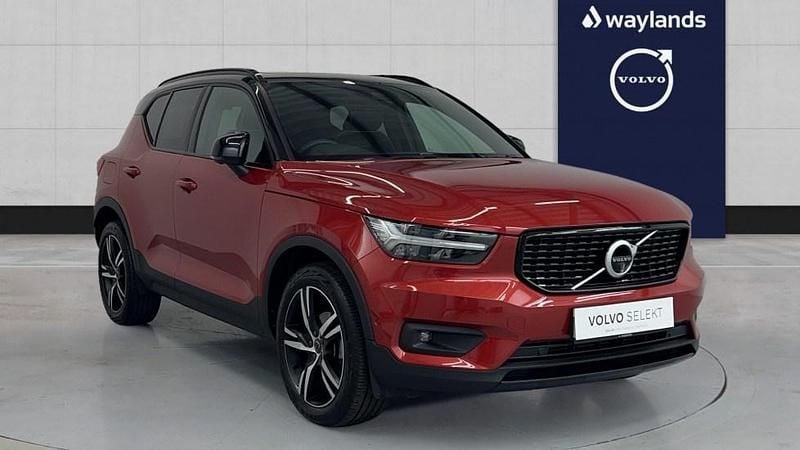 Red Used 2021 Volvo XC40 R-Design SUV | £25,800 (Fair price) - Image 1/4