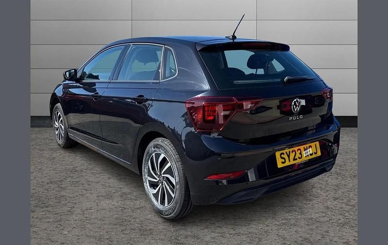 Used VW Polo Life 95 HP (69 kW) 2023 Black Hatchback