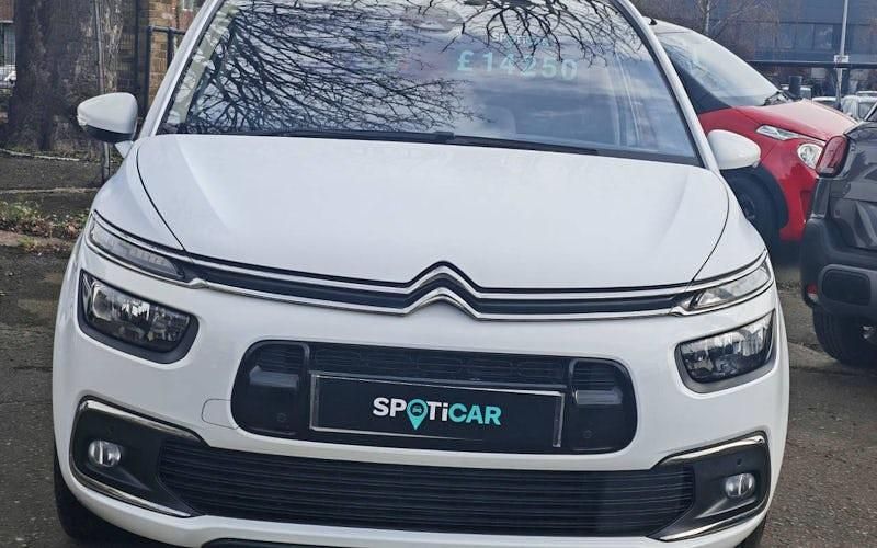 Used Citroën C4 SpaceTourer Flair 131 HP (96 kW) 2019 White MPV