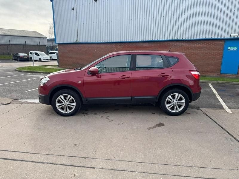 Used Nissan Qashqai Acenta 2013 Red SUV