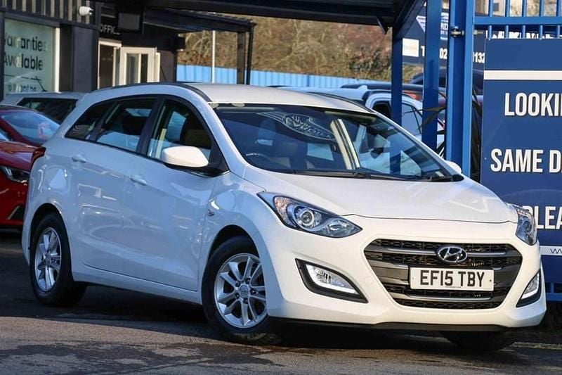 Used Hyundai i30 SE 2015 White Estate