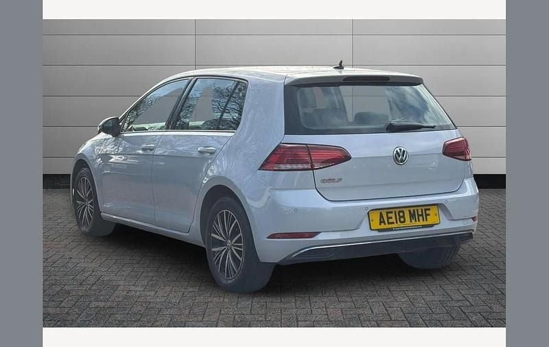 Used VW Golf VII SE 125 HP (91 kW) 2018 Silver Hatchback