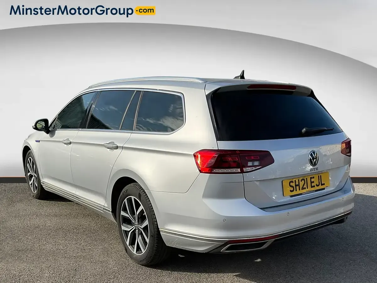 Used VW Passat GTE 218 HP (160 kW) 2021 Silver Estate