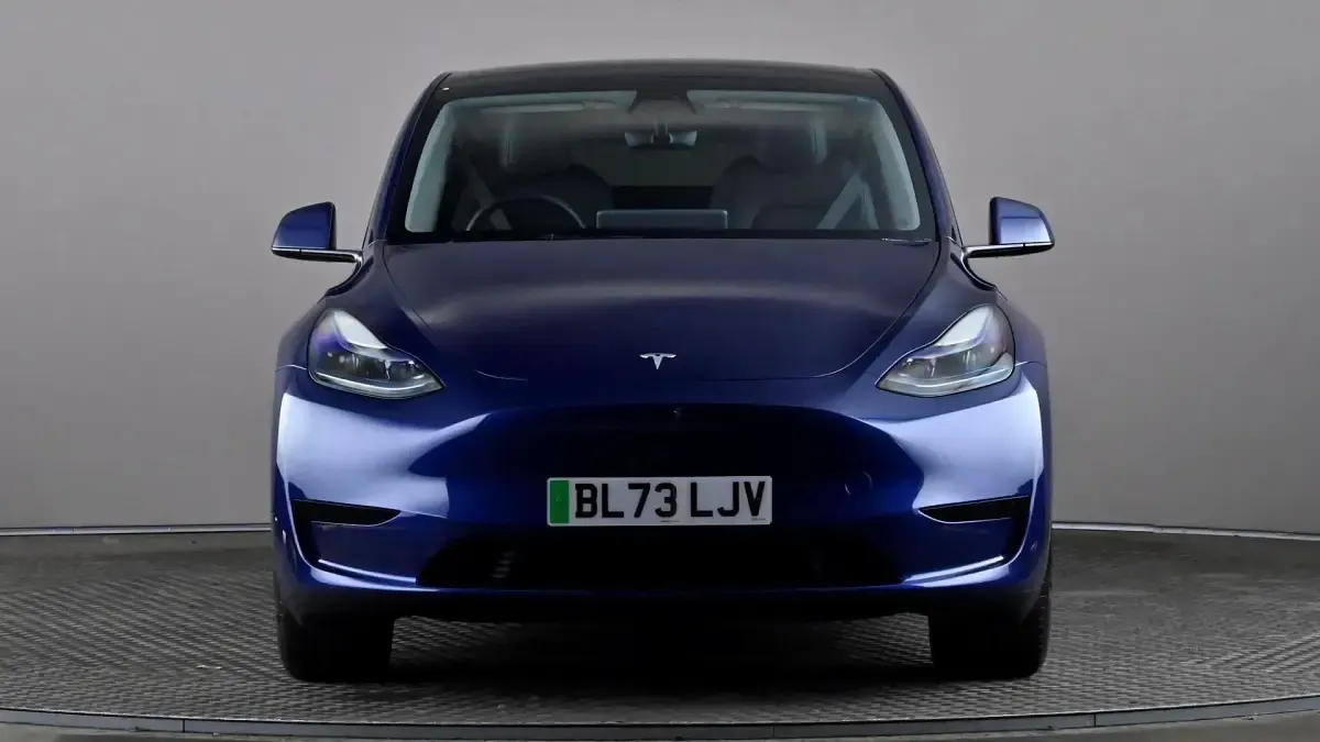 Usado Tesla Model Y RWD 219 kW (299 HP) 2023 Azul SUV