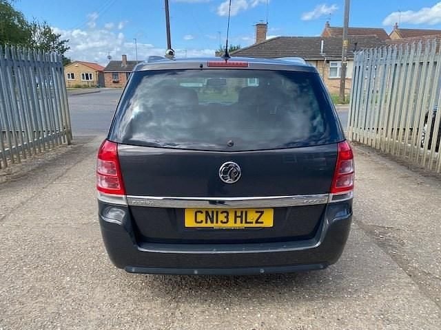 Used Vauxhall Zafira Design Edition 110 HP (80 kW) 2013 Grey MPV
