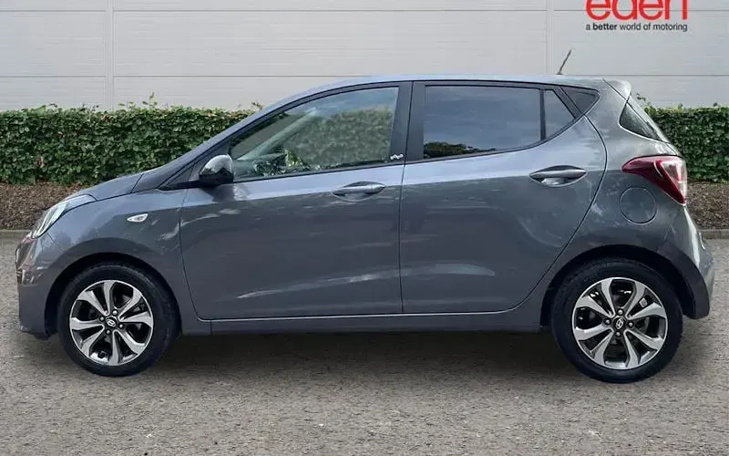 Used Hyundai i10 67 HP (49 kW) 2019 Grey Hatchback