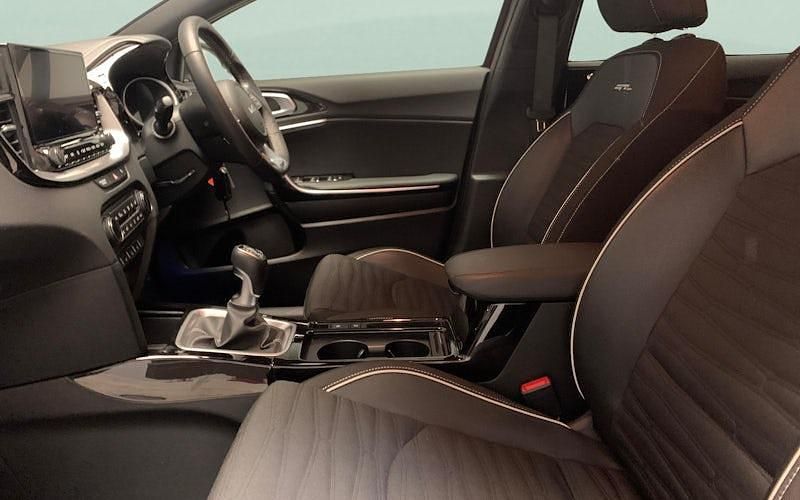 Used Kia ProCeed GT-Line 159 HP (116 kW) 2023 Red Estate