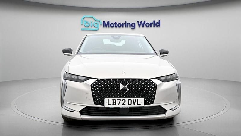 Used DS Automobiles DS4 Trocadero 225 HP (165 kW) 2022 White SUV