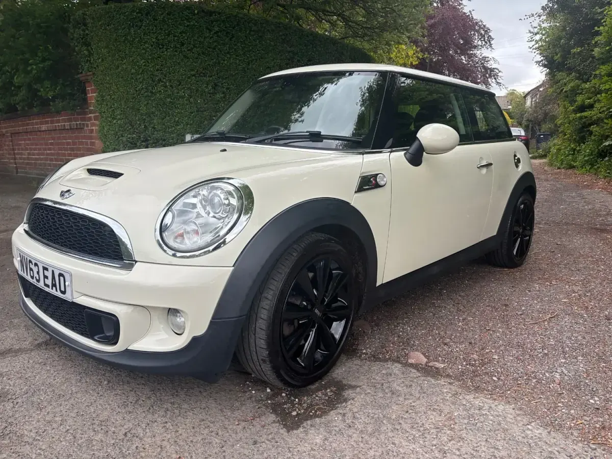 Usado Mini Cooper S Hatch 184 CV (135 kW) 2013 Blanco Utilitario