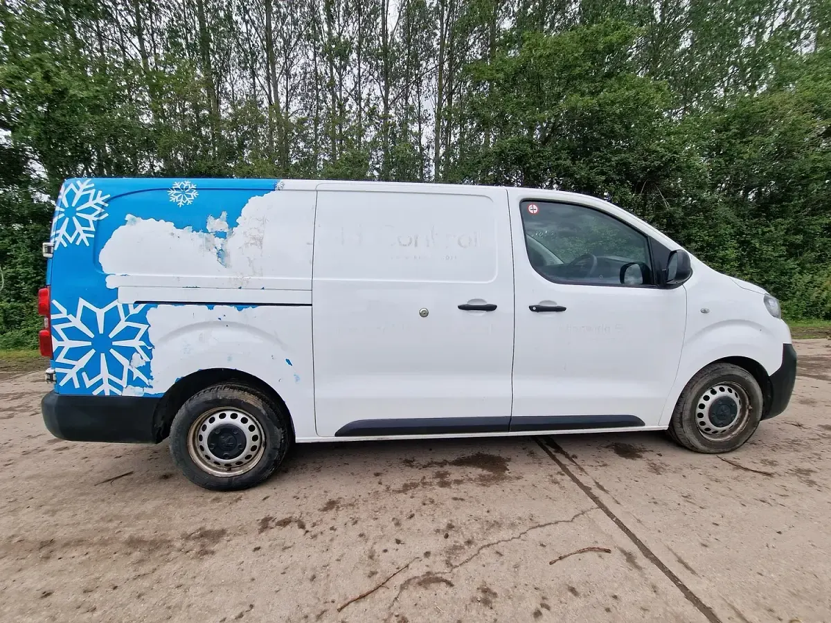 Used Peugeot Expert 120 HP (88 kW) 2021 White Van