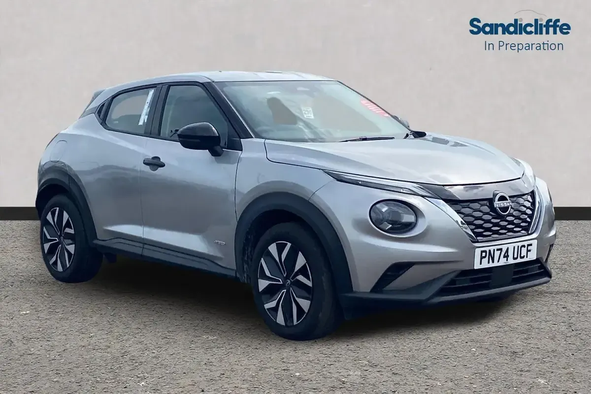 Käytetty Nissan Juke Acenta Premium 143 HP (105 kW) 2024 Katumaasturi