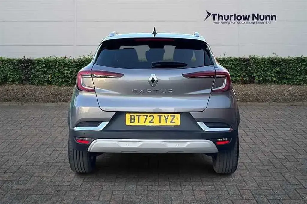 Used Renault Captur Techno 91 HP (66 kW) 2022 Grey and black SUV
