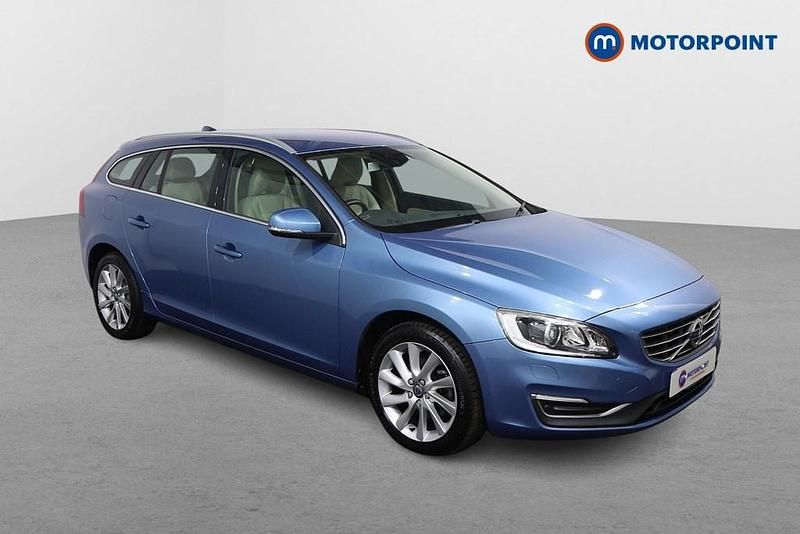 Usado Volvo V60 SE Lux 190 HP (139 kW) 2016 Carrinha