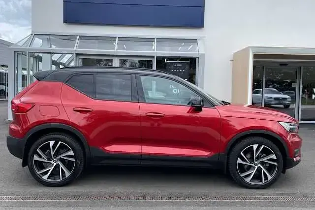 Used Volvo XC40 R-Design Pro 194 HP (142 kW) 2020 Red SUV