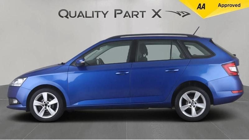 Used Skoda Fabia SE L 95 HP (69 kW) 2021 Blue Estate