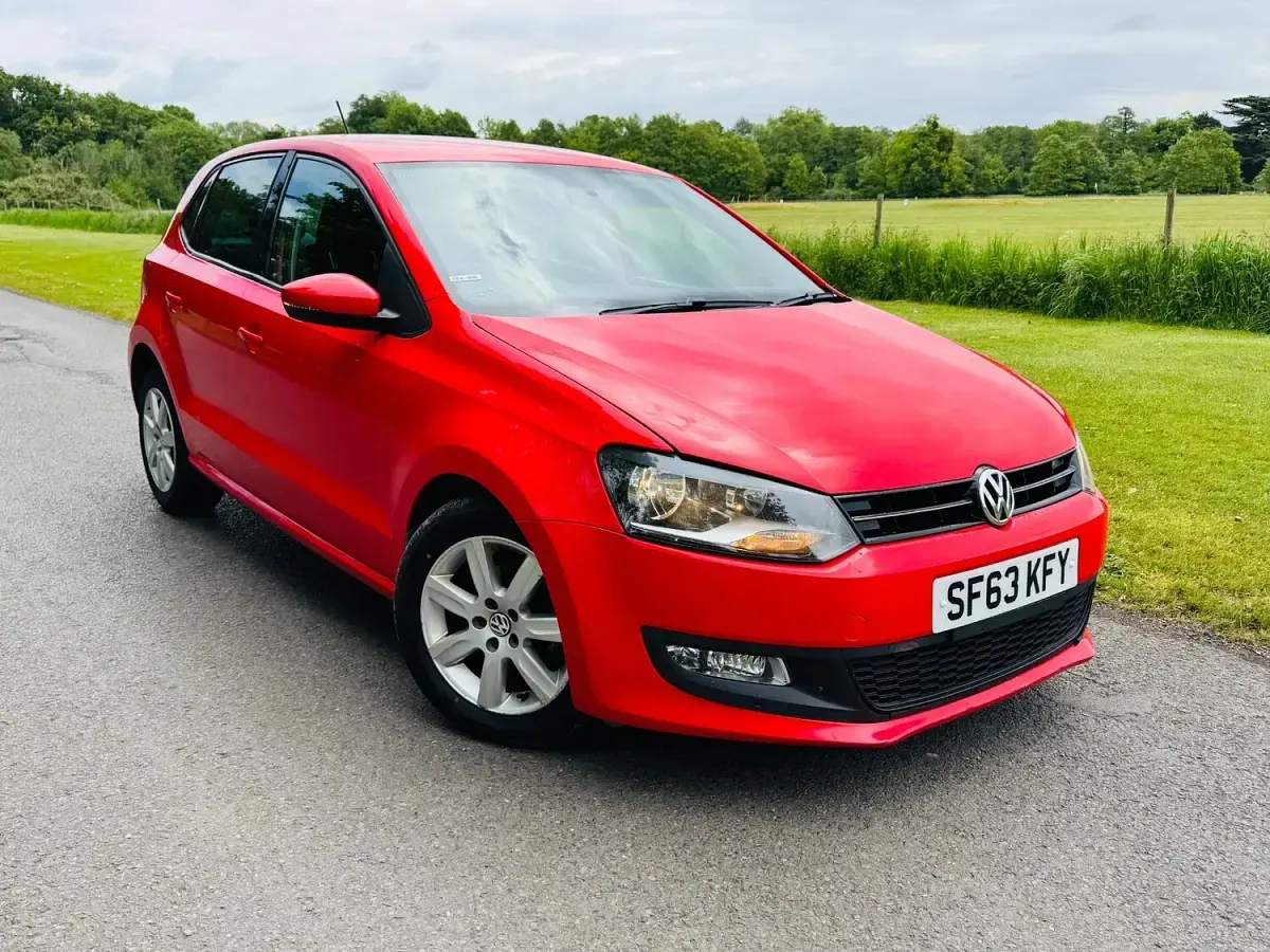 Begagnad VW Polo Edition 60 HK (44 kW) 2013 Röd Halvkombi