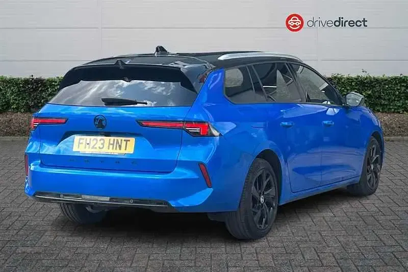 Used Vauxhall Astra S 130 HP (95 kW) 2023 Blue Estate