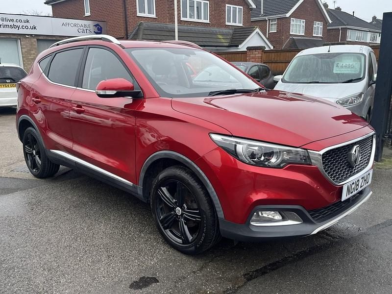 Used MG ZS Exclusive 106 HP (77 kW) 2018 Red SUV