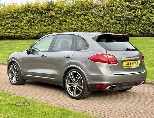 Begagnad Porsche Cayenne 245 HK (180 kW) 2013 Grå SUV