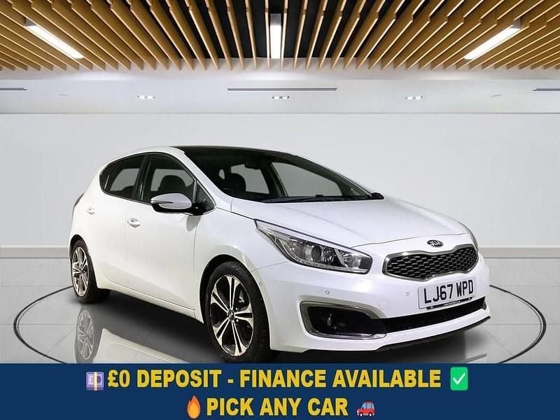 White Used 2017 Kia Ceed 4 Hatchback | £7,599 (Fair price) - Image 1/4