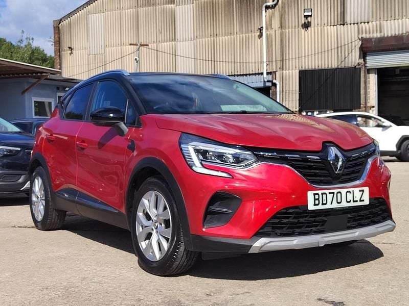 Used Renault Captur Iconic 129 HP (94 kW) 2021 Red SUV