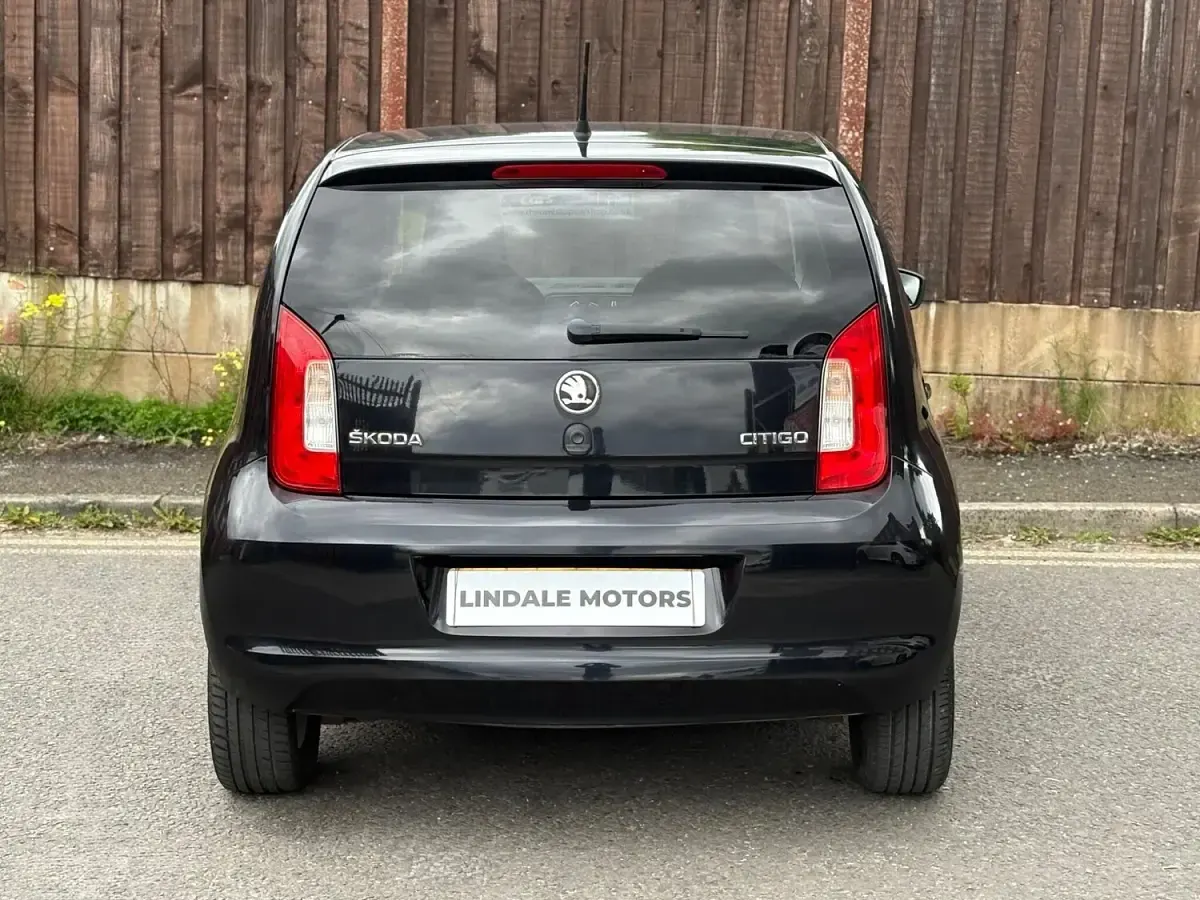 Used Skoda Citigo Colour Edition 60 HP (44 kW) 2017 Black Hatchback