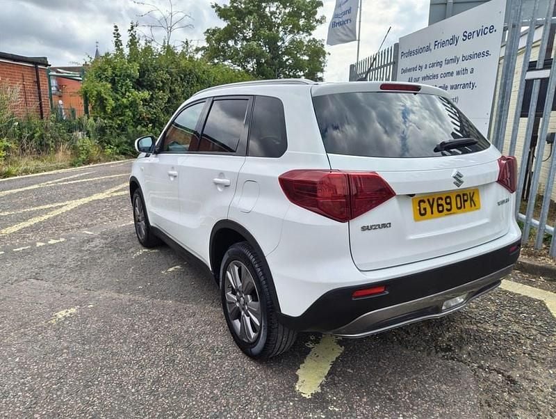 Used Suzuki Vitara SZ-T 140 HP (102 kW) 2019 White SUV