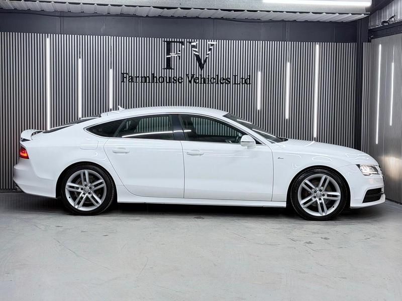 Used Audi A7 S-Line 2012 White Hatchback